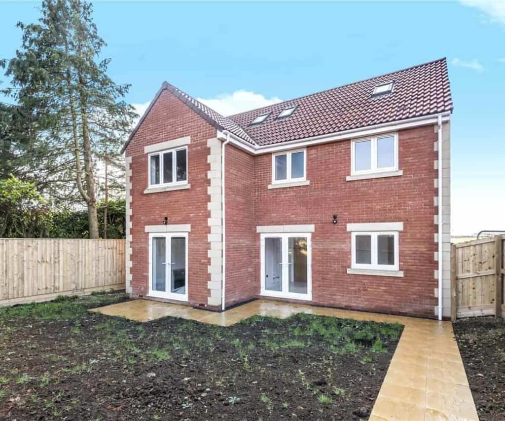 HOF190080_08-1200x1000