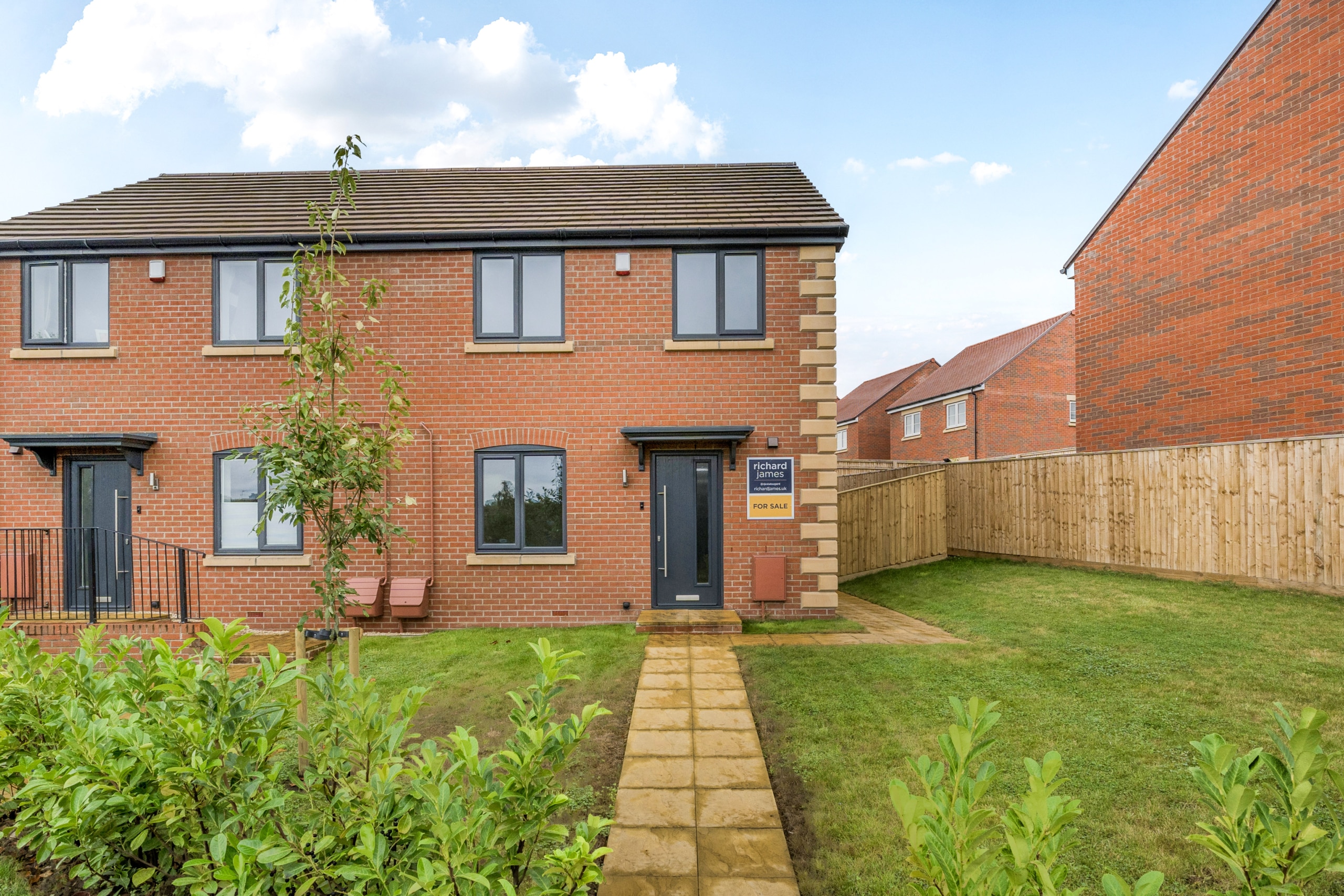 1347454-12-68b6fbae79e88